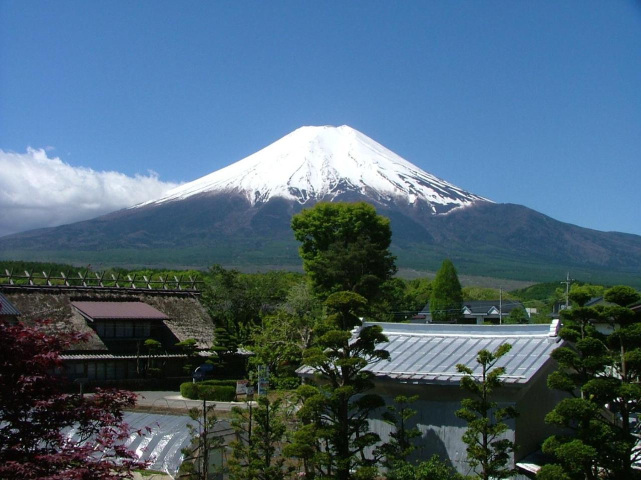 Lake Oshino Buitenkant foto