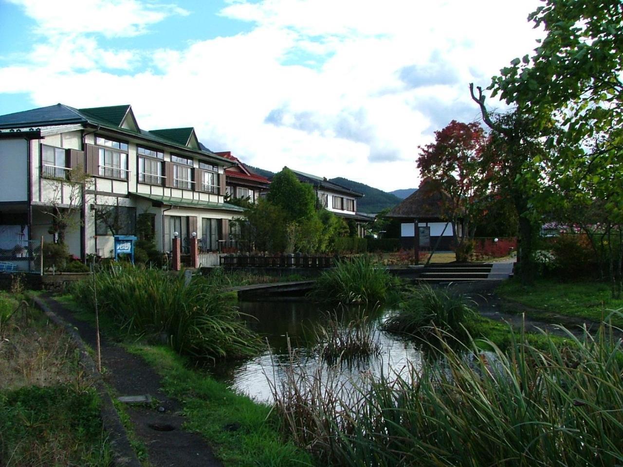 Lake Oshino Buitenkant foto