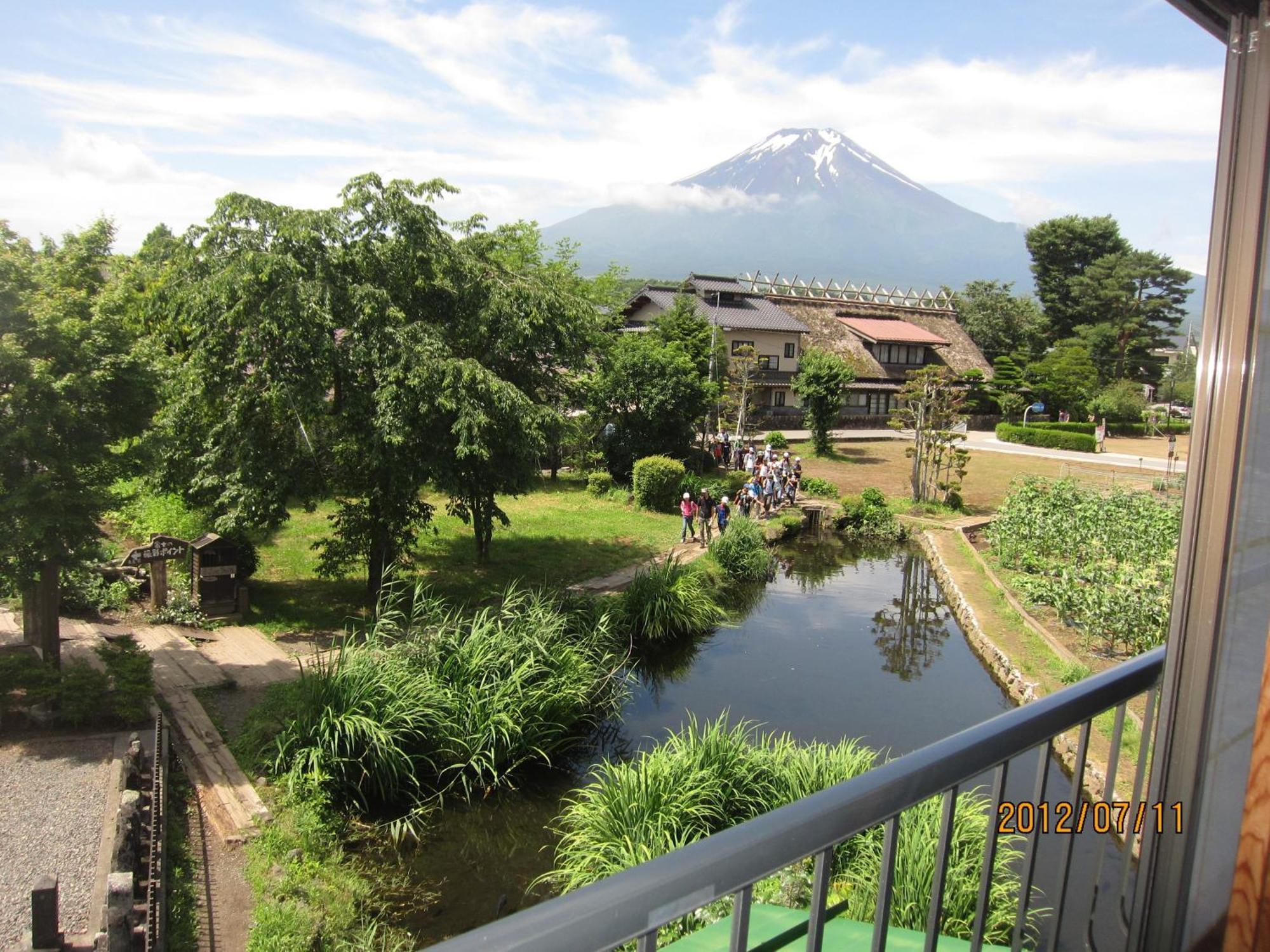 Lake Oshino Buitenkant foto